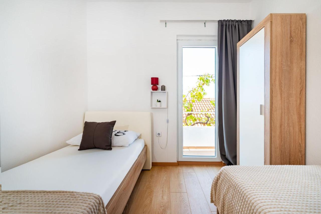 Apartment Maia Lena For Family Jasenice (Zadar) Exterior foto
