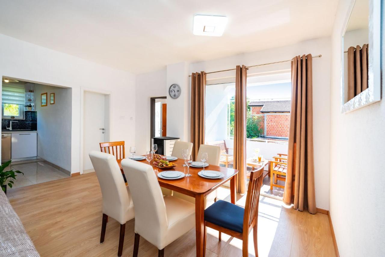 Apartment Maia Lena For Family Jasenice (Zadar) Exterior foto